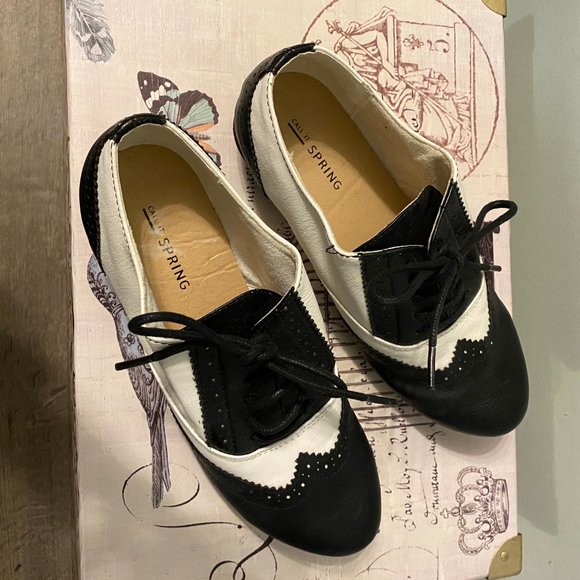 Call It Spring 1940s inspired Oxfords Loafers - Picture 4 of 6